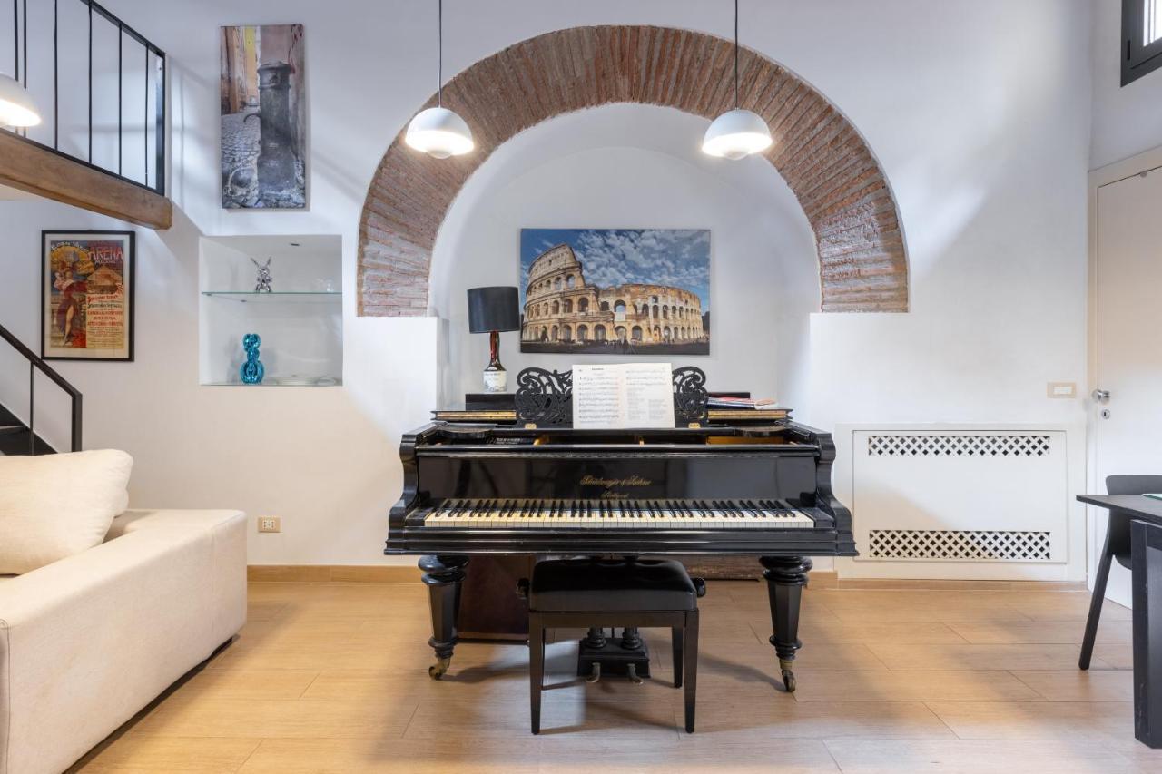 Musician Apartment Colosseo With Piano Rome Bagian luar foto