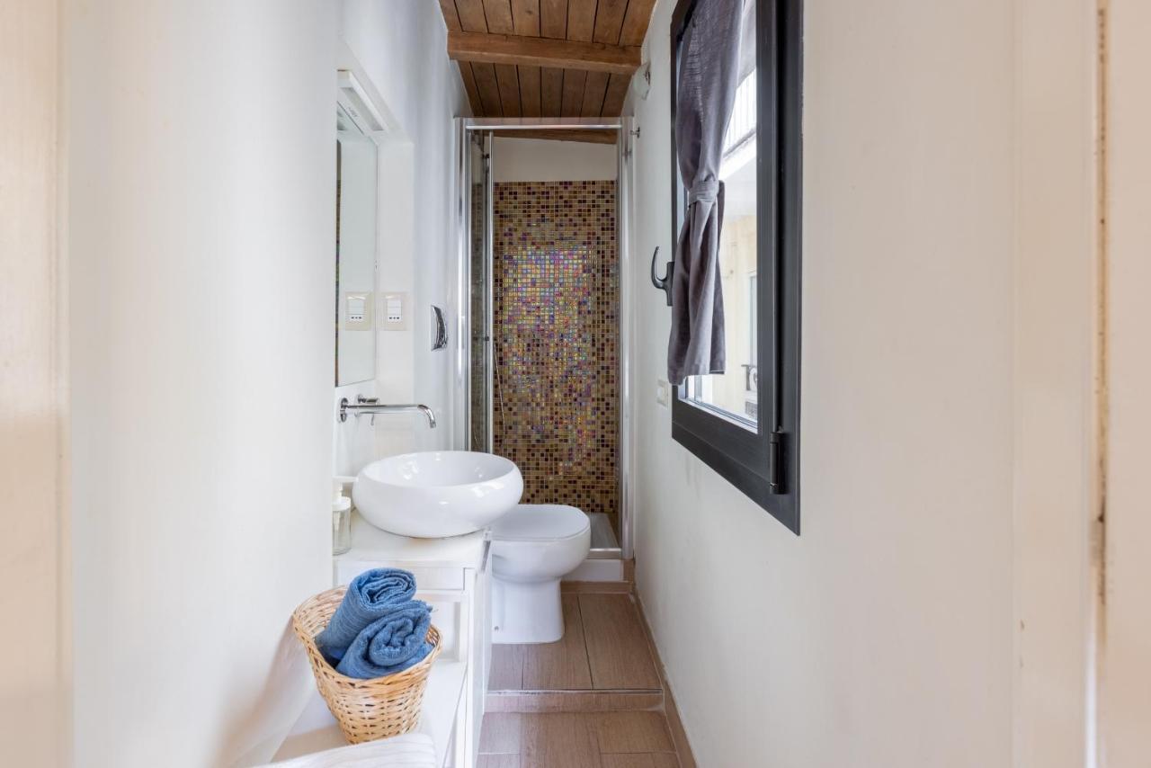Musician Apartment Colosseo With Piano Rome Bagian luar foto