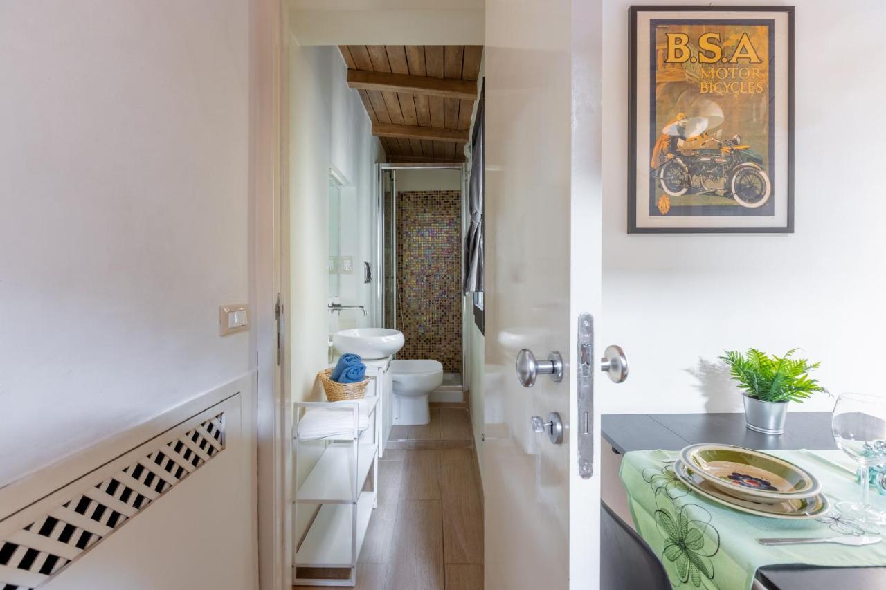 Musician Apartment Colosseo With Piano Rome Bagian luar foto