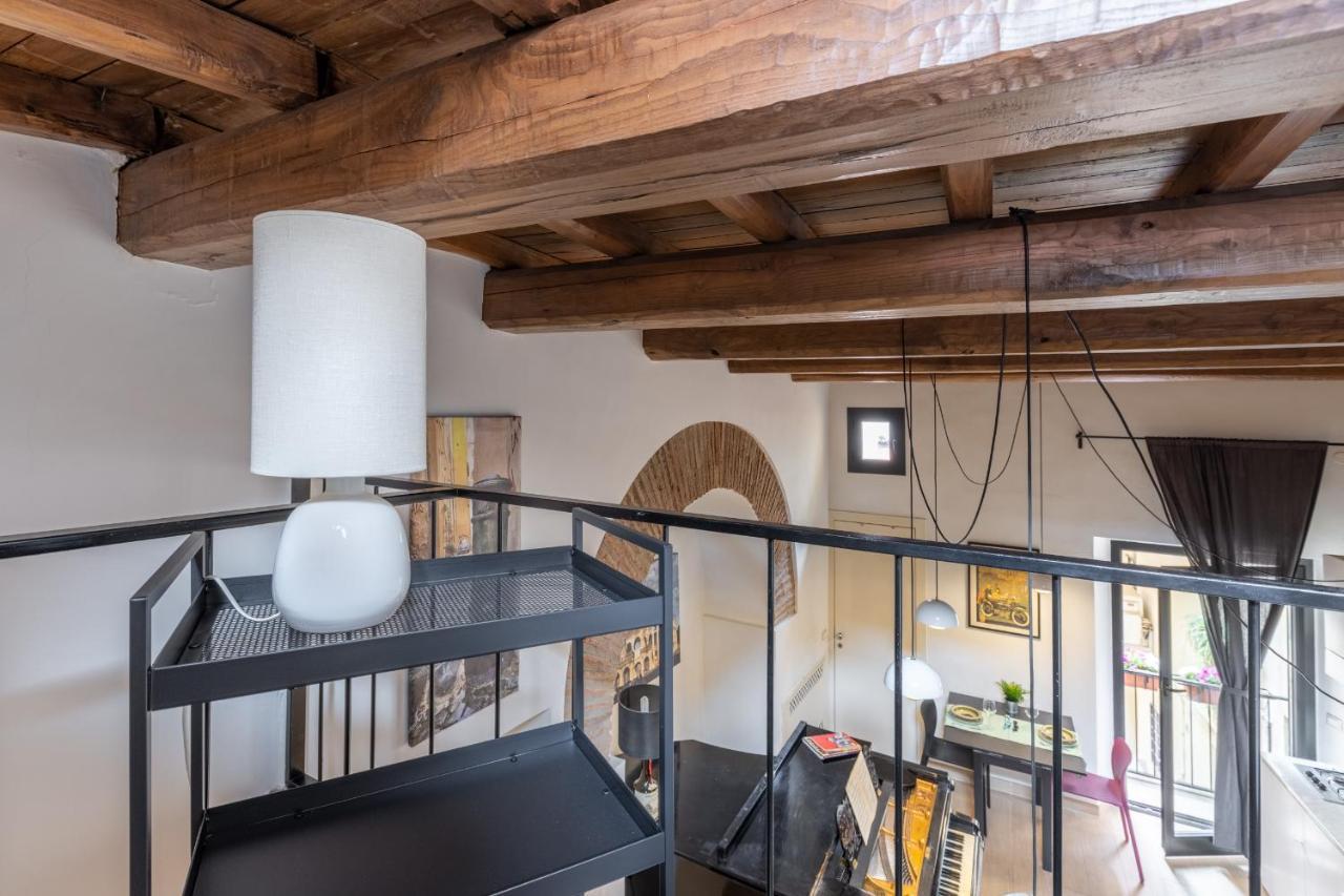 Musician Apartment Colosseo With Piano Rome Bagian luar foto